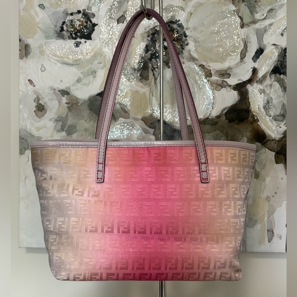 Authentic Fendi Pink and Lilac Ombre Tote Shoulder Bag - Picture 4 of 14